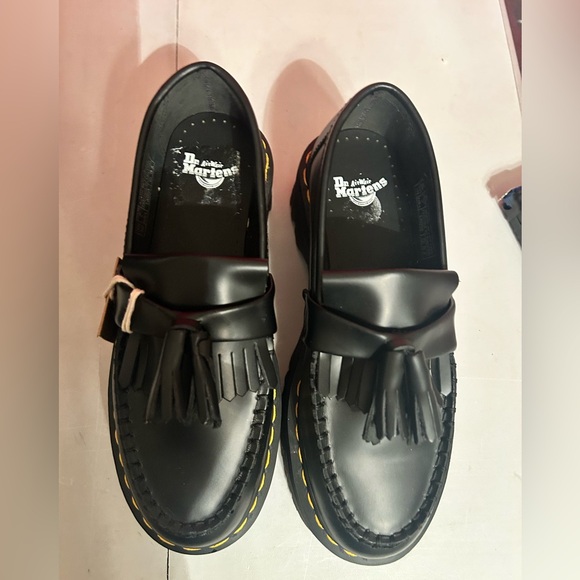 NWT Dr. Martens Black Platform Leather Loafers with Tassels Size 7 Yellow Stitch - Picture 4 of 11